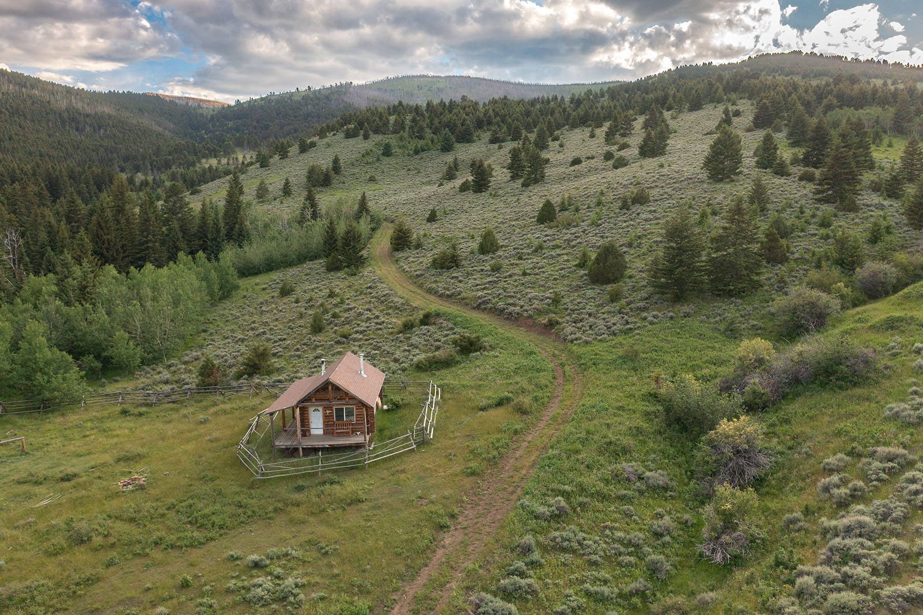 Strawberry Ridge Cabin property picture 5 of 13