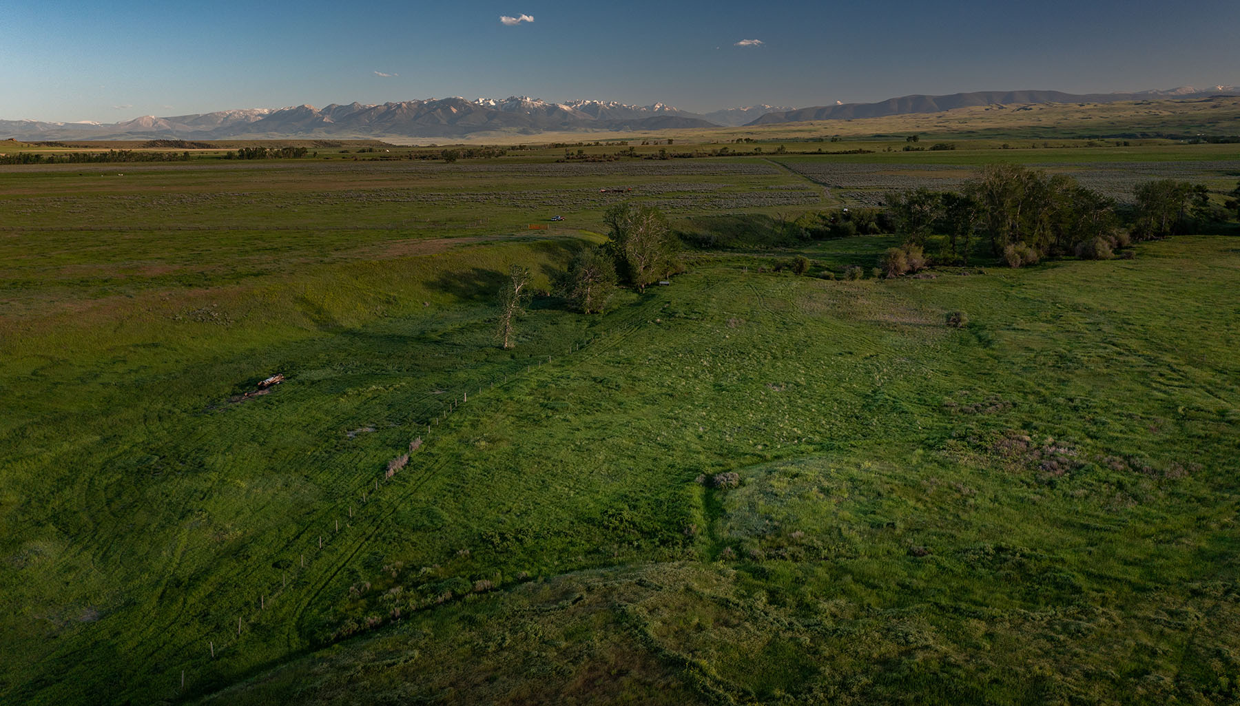 Crazy Mountain Retreat Hall and Hall