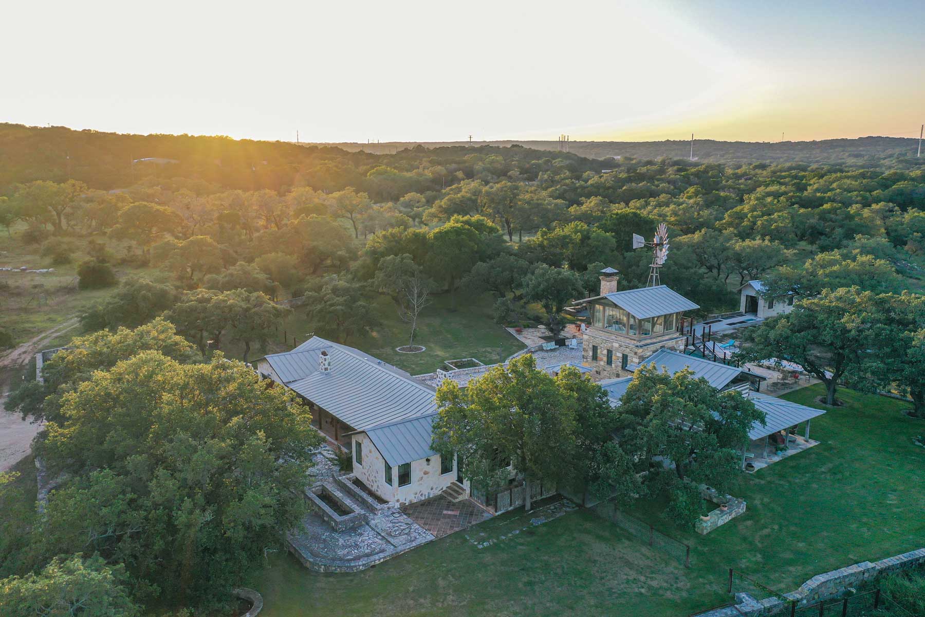 Circle S Estate property picture 2 of 79