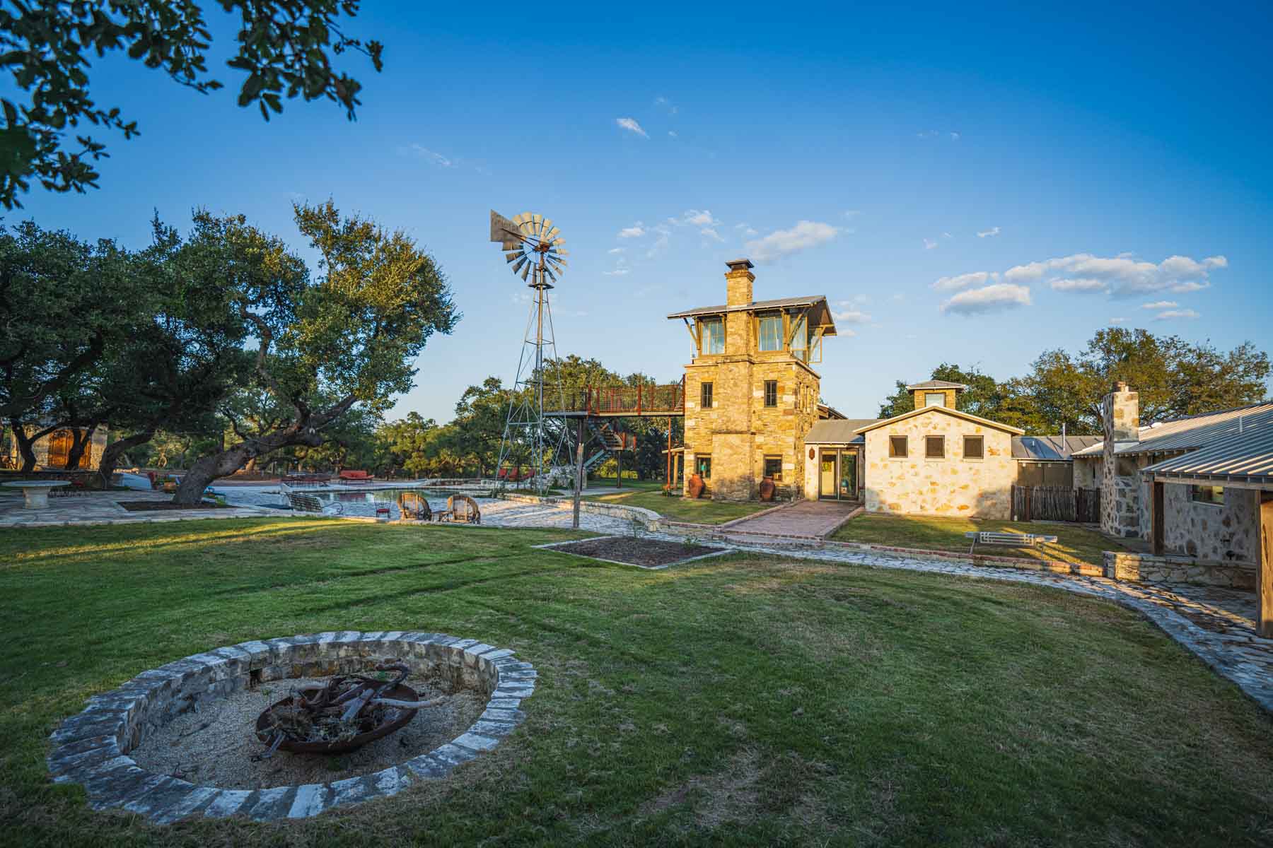 Circle S Estate property picture 6 of 79