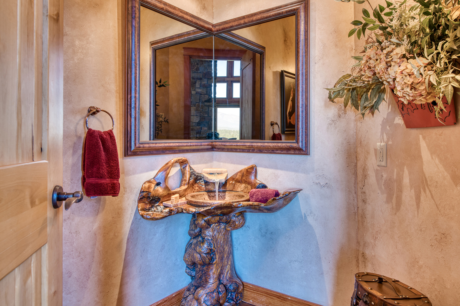 Two Feathers Ranch property picture 34 of 89