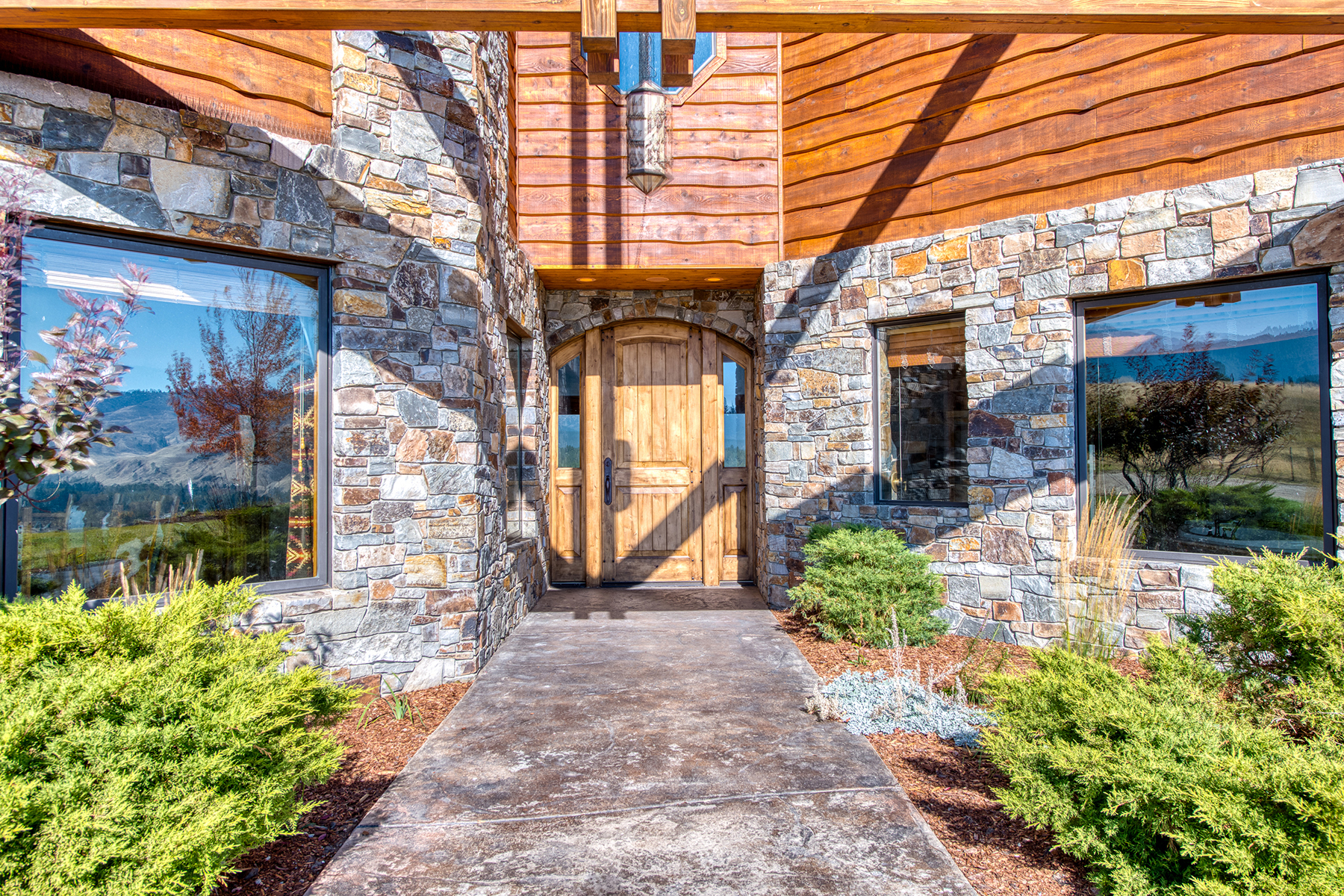 Two Feathers Ranch property picture 15 of 89