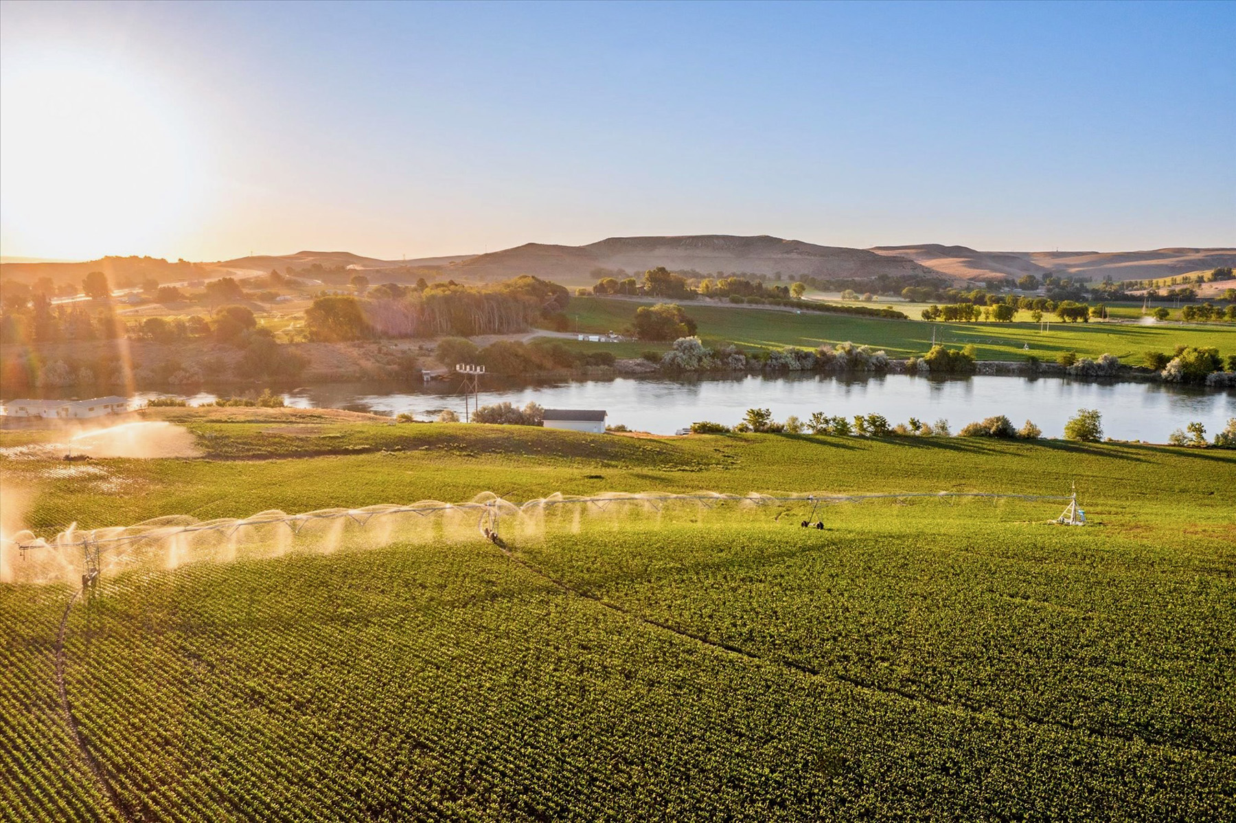 Snake River Retreat property picture 2 of 100