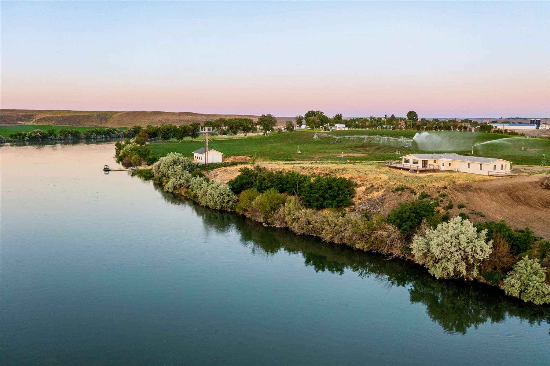Snake River Retreat property picture 7 of 100