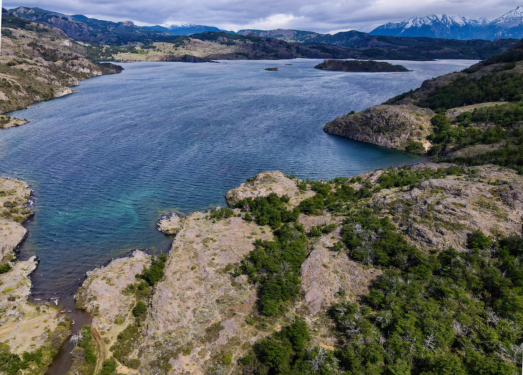 Estancia Lago Central property picture 3 of 88