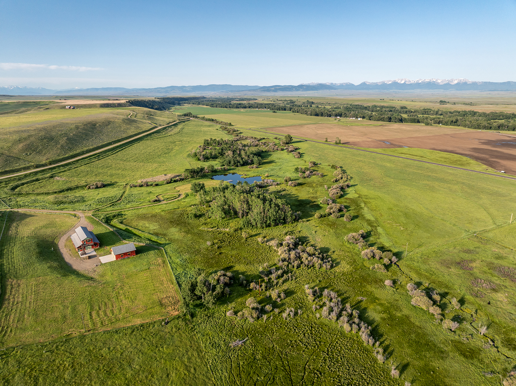 Porcupine Creek Homestead property picture 2 of 60
