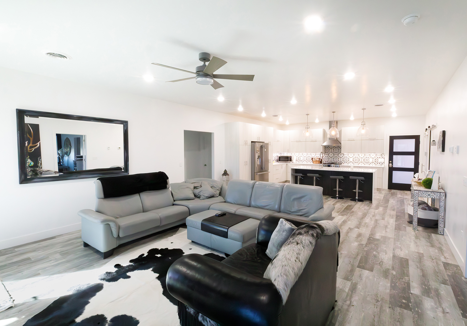 Mononi Flats property picture 7 of 20