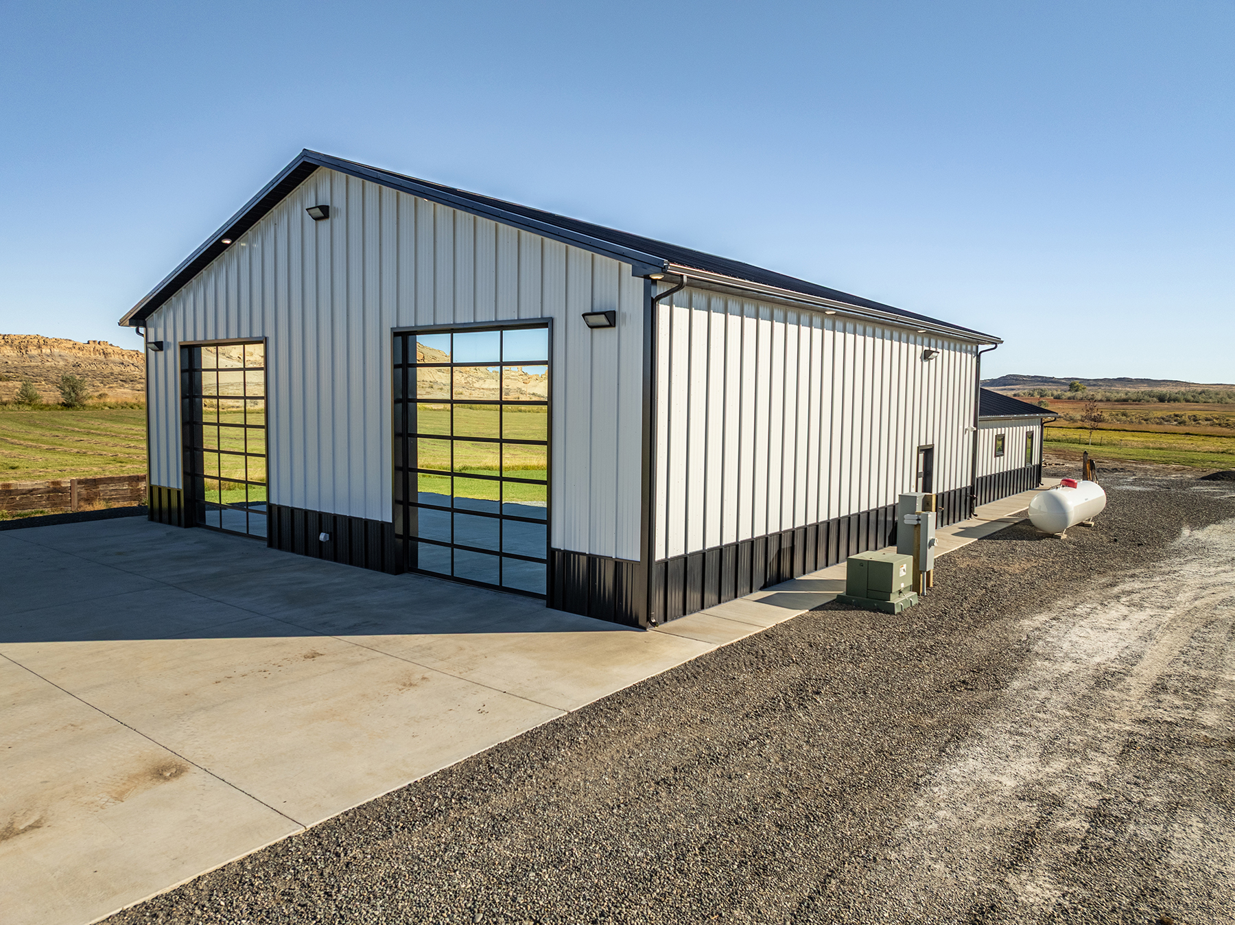 Mononi Flats property picture 5 of 20