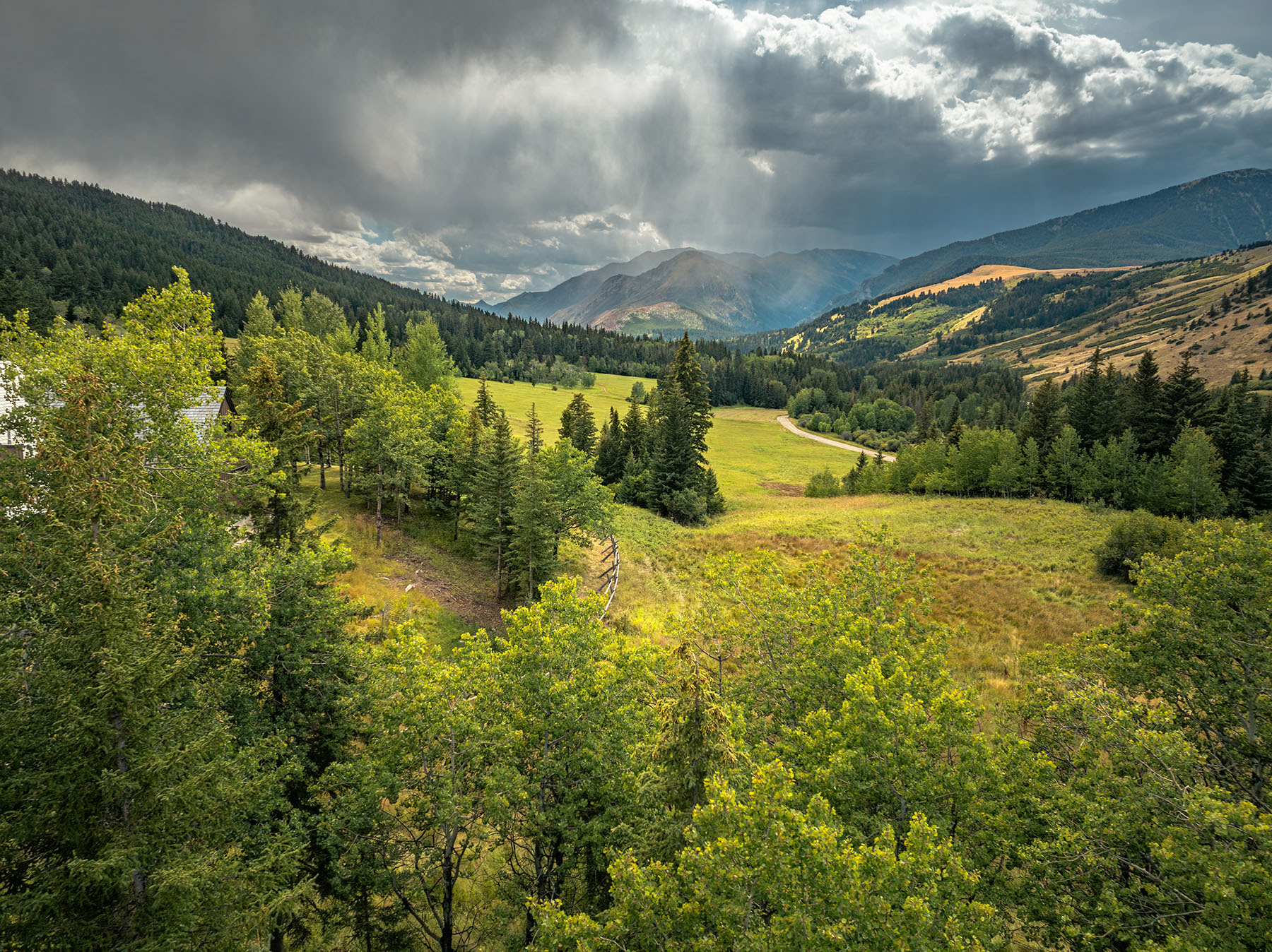 West Boulder Fishing Haven property picture 4 of 47