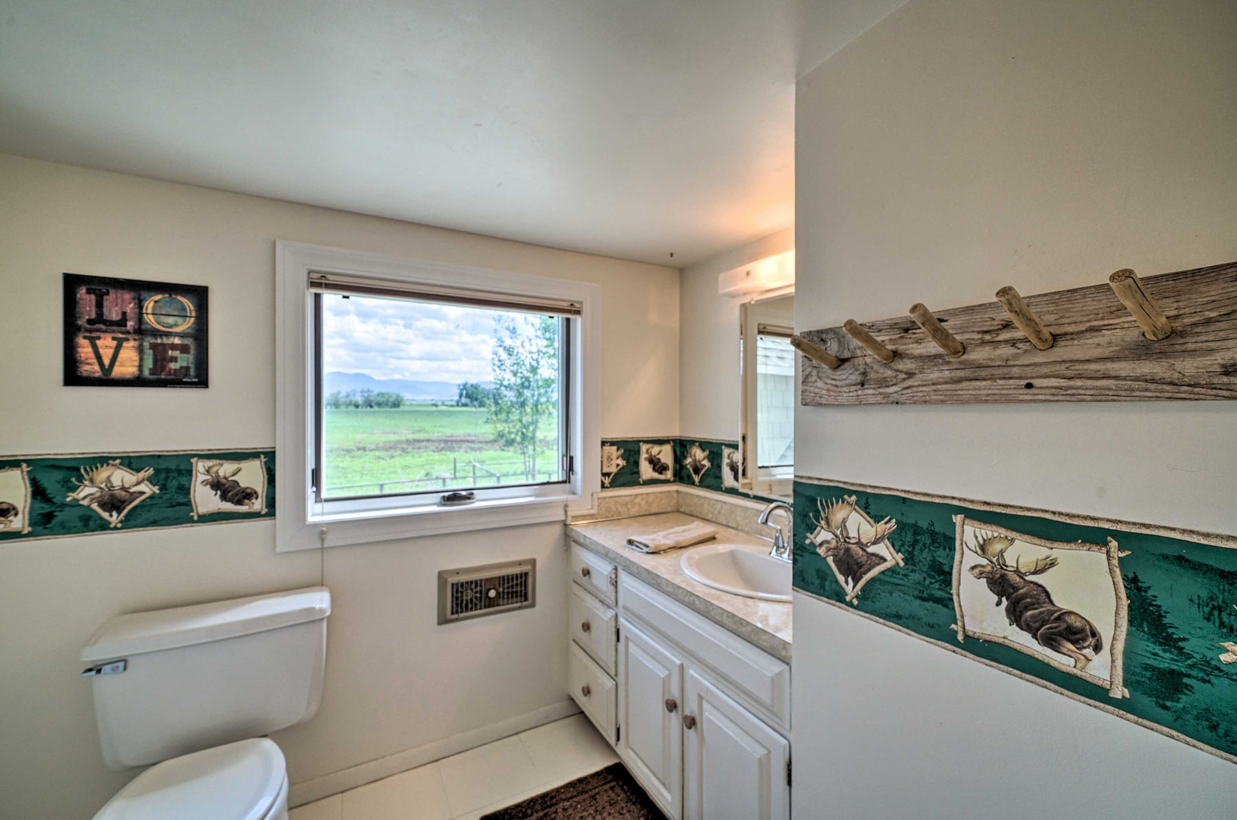 Beartooth Farmhouse property picture 21 of 42