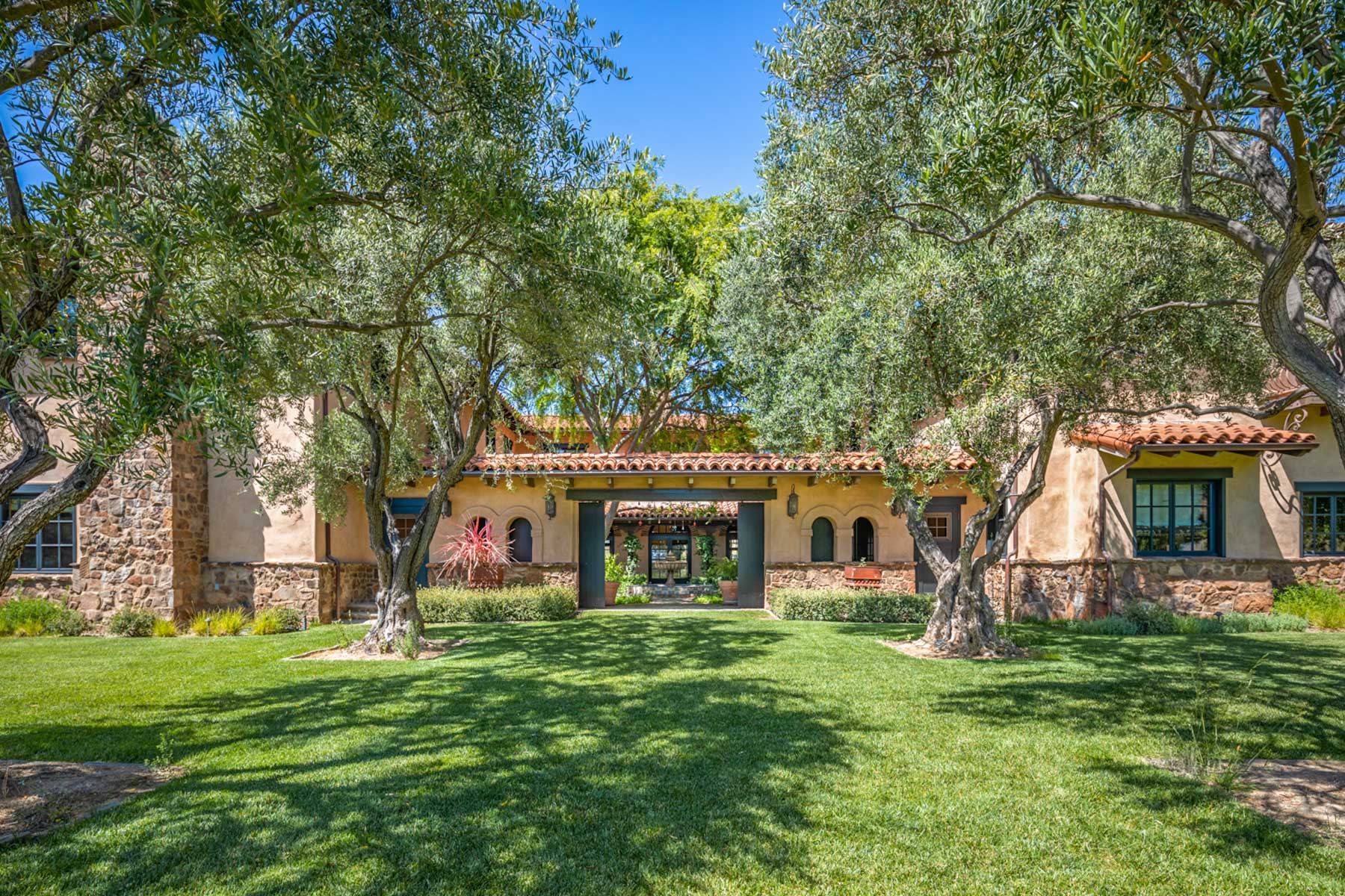 Rancho Latigo Auction property picture 11 of 46