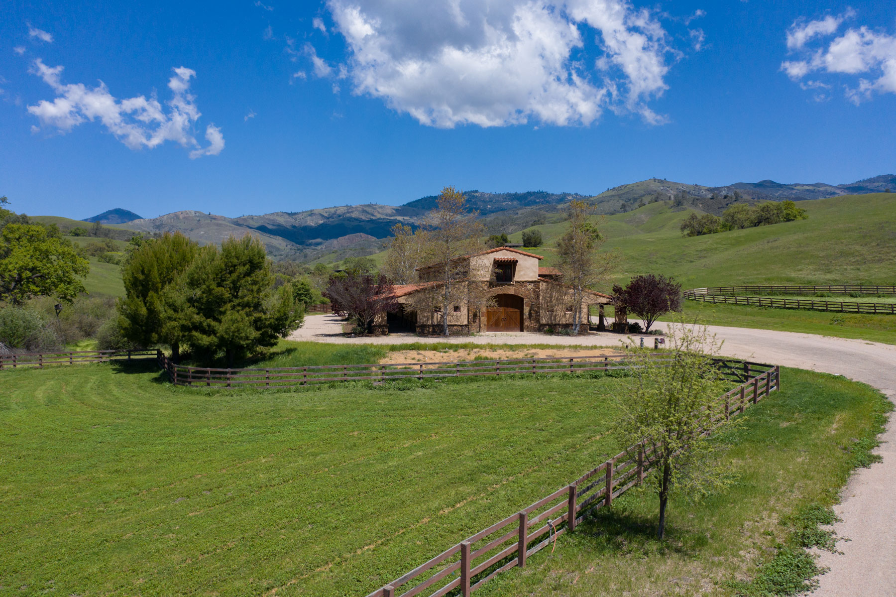 Rancho Latigo Auction property picture 5 of 46