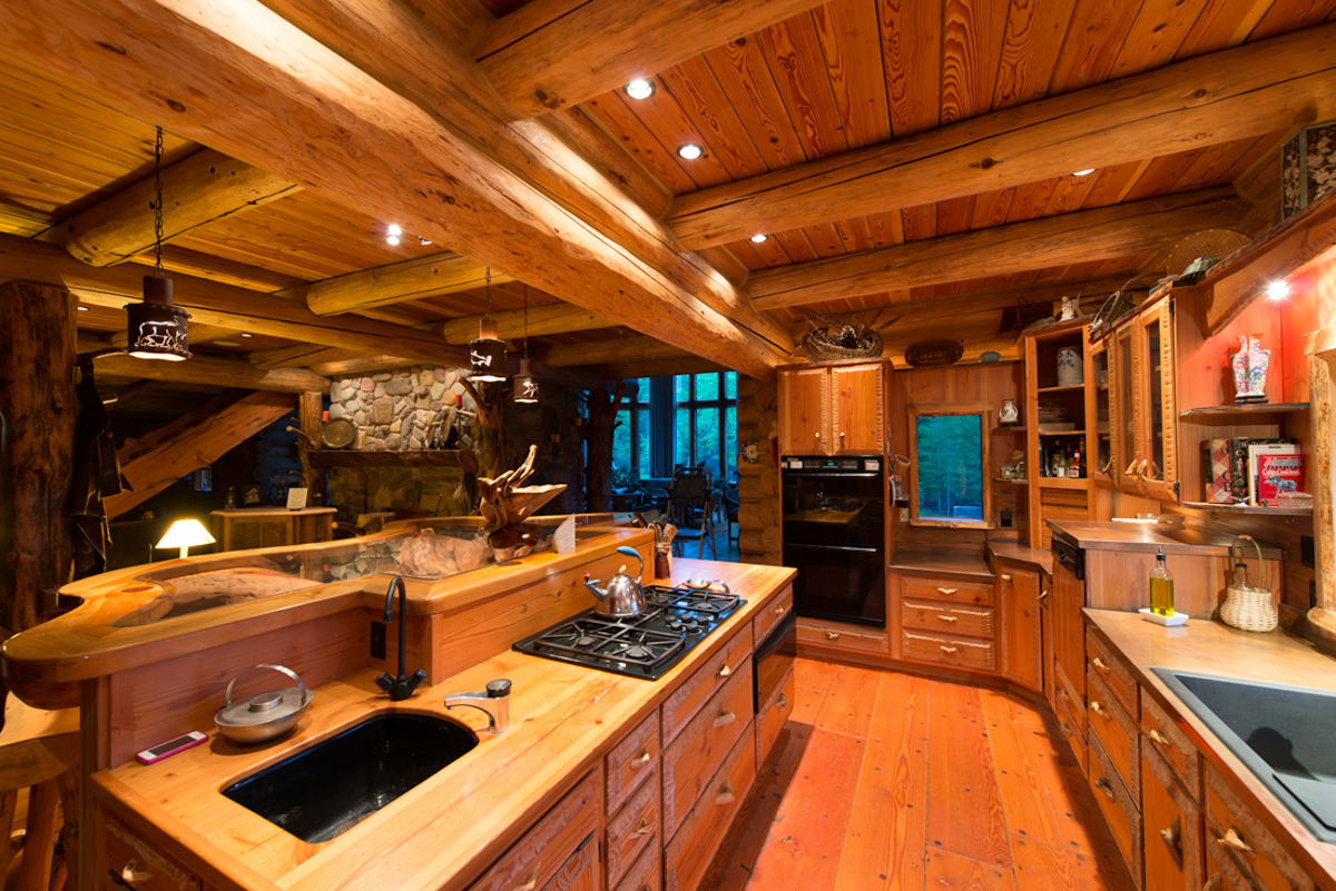 Holland Peak Retreat property picture 11 of 89