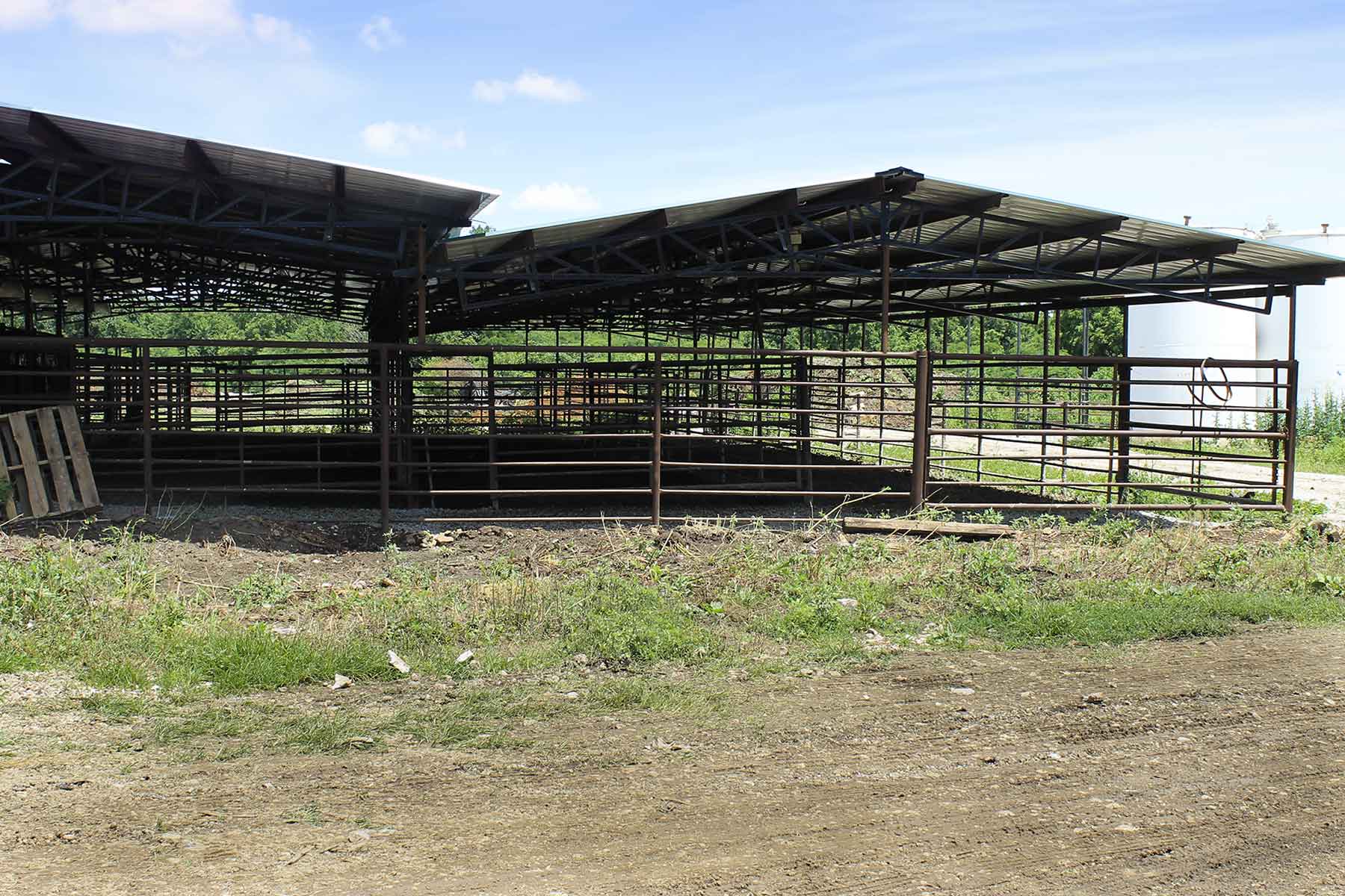 Hickory Cattle Company property picture 2 of 55