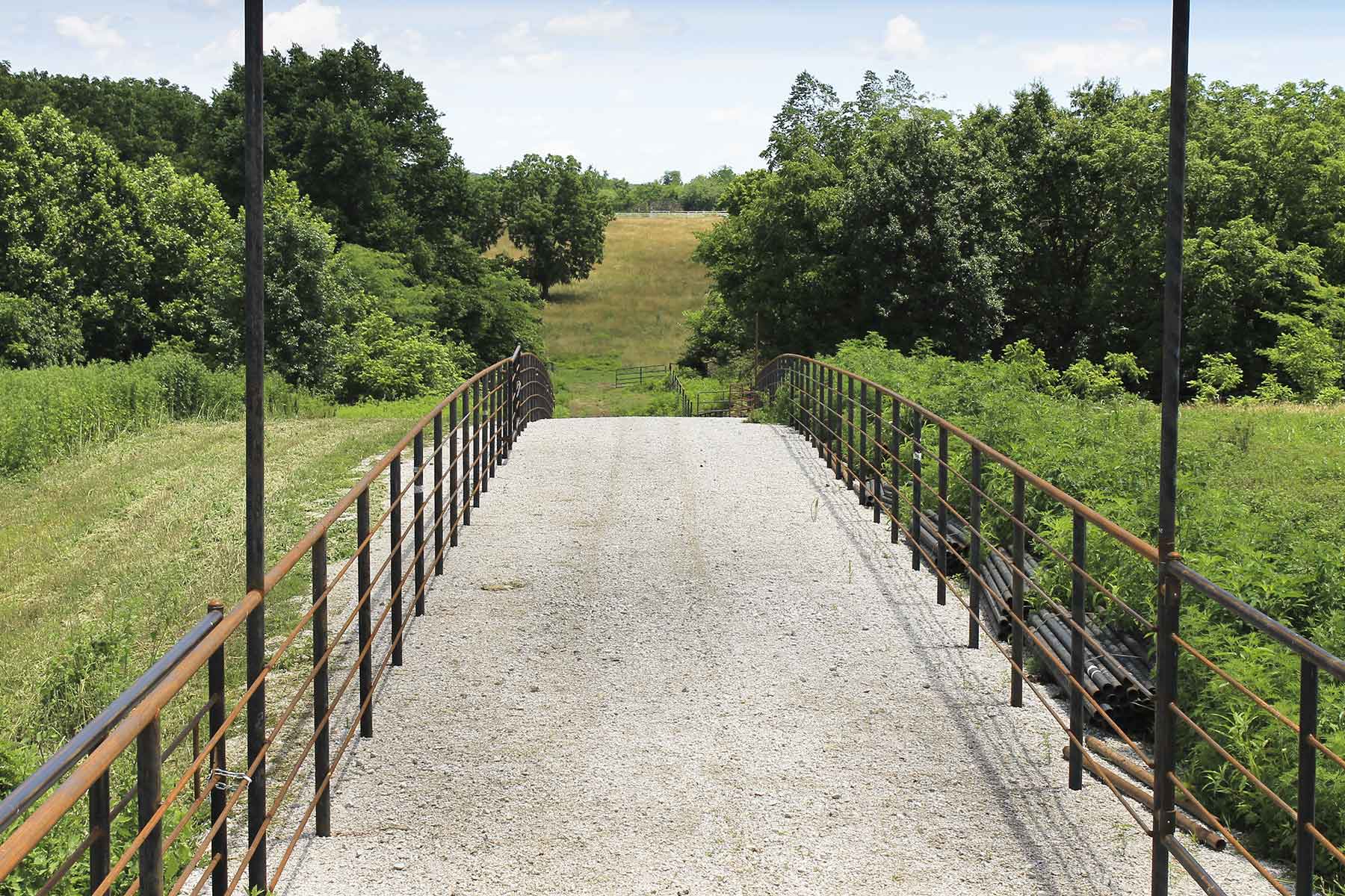 Hickory Cattle Company property picture 4 of 55