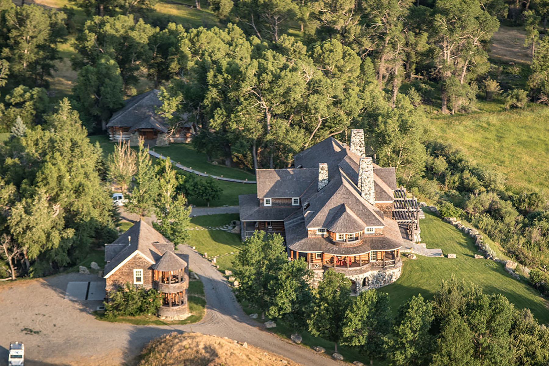 Hobble Diamond Ranch South Unit Sold Montana Hall and Hall