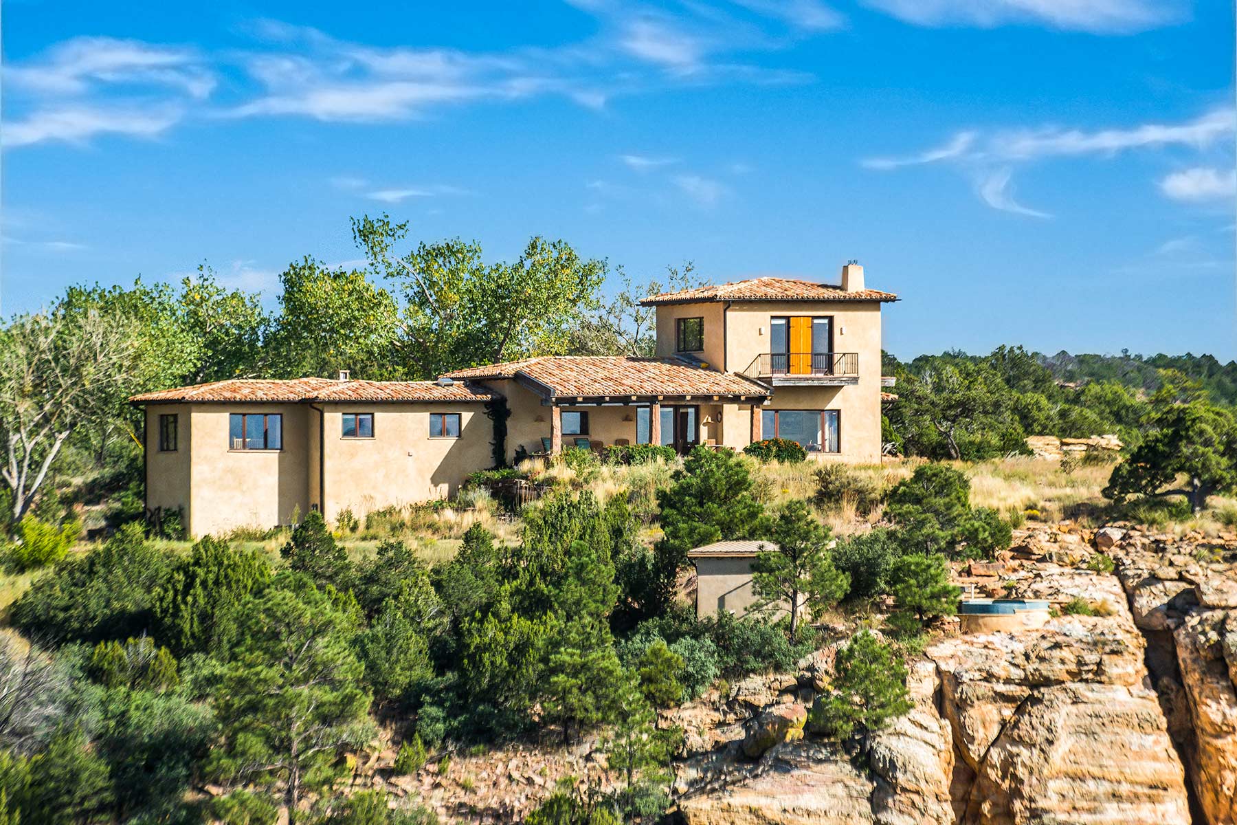 Dos Caballos property picture 25 of 87