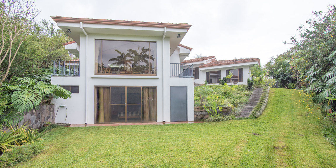 Casa Jacarandas @Colinas — photo