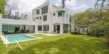 Daluz Bright Home in Escazú