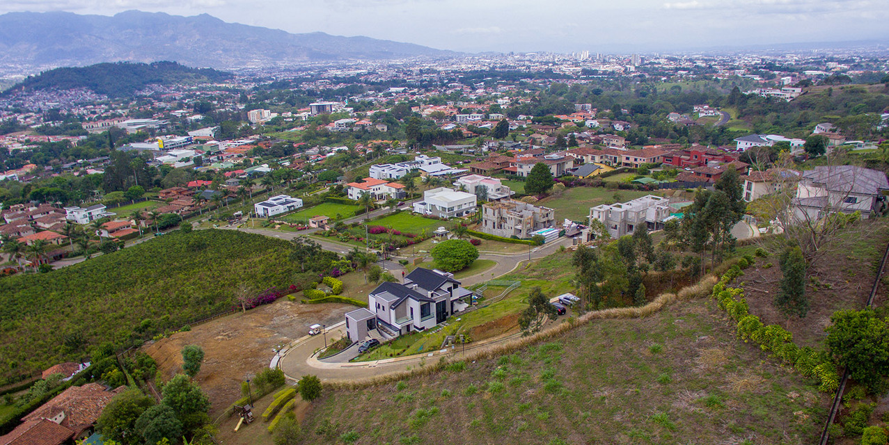 Mountaintop Colinas de Montealegre Lot — photo