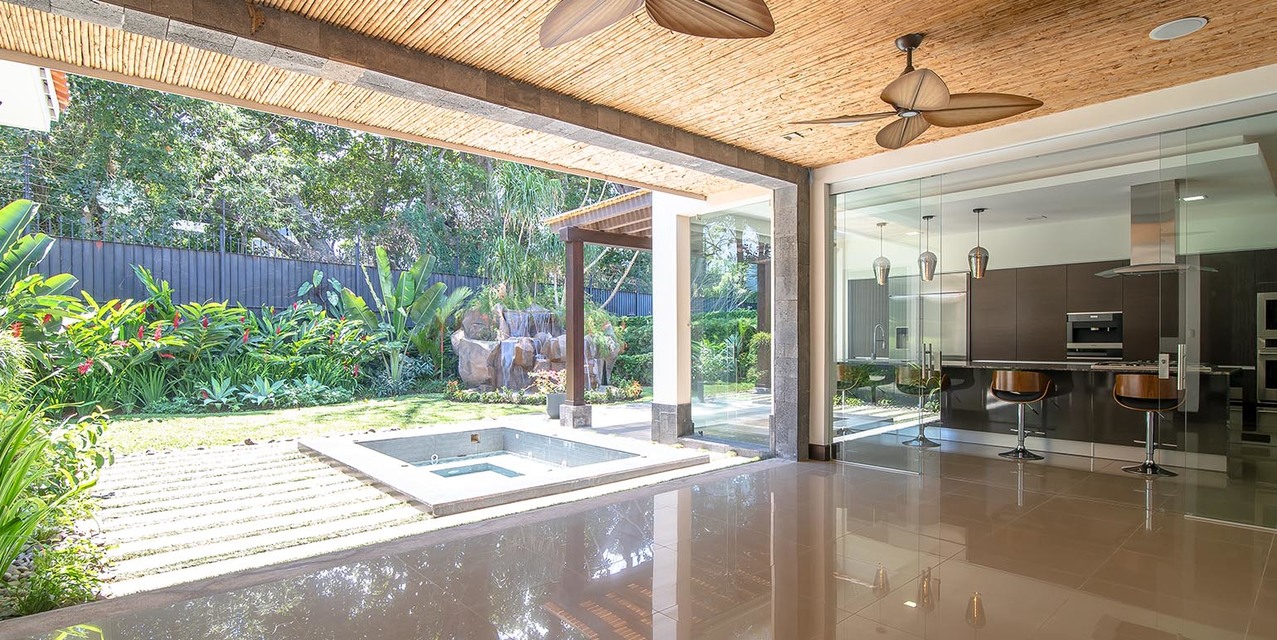 La Moderna Home at Hacienda Lindora — photo