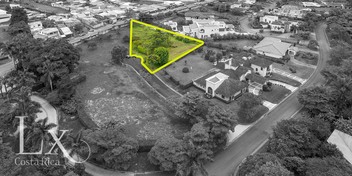 Opportunity Lot in Monterán