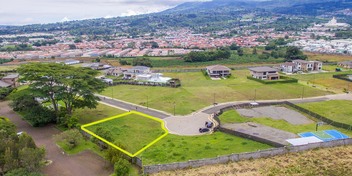 Roundabout Lot at El Herrán