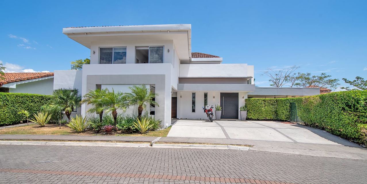 Casa Balcanes en Santa Ana — photo