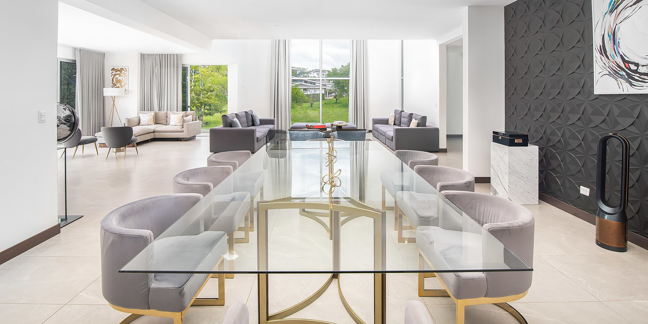 Investment: The Stunning Home at Espinal — photo