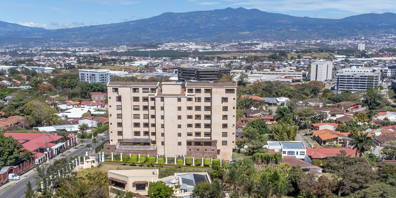 Torre Laureles