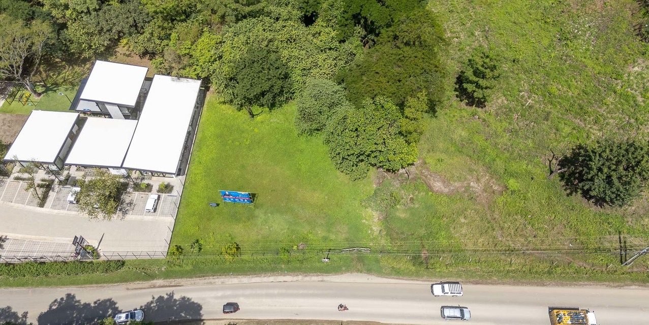 Pelada Main Entrance Land — photo