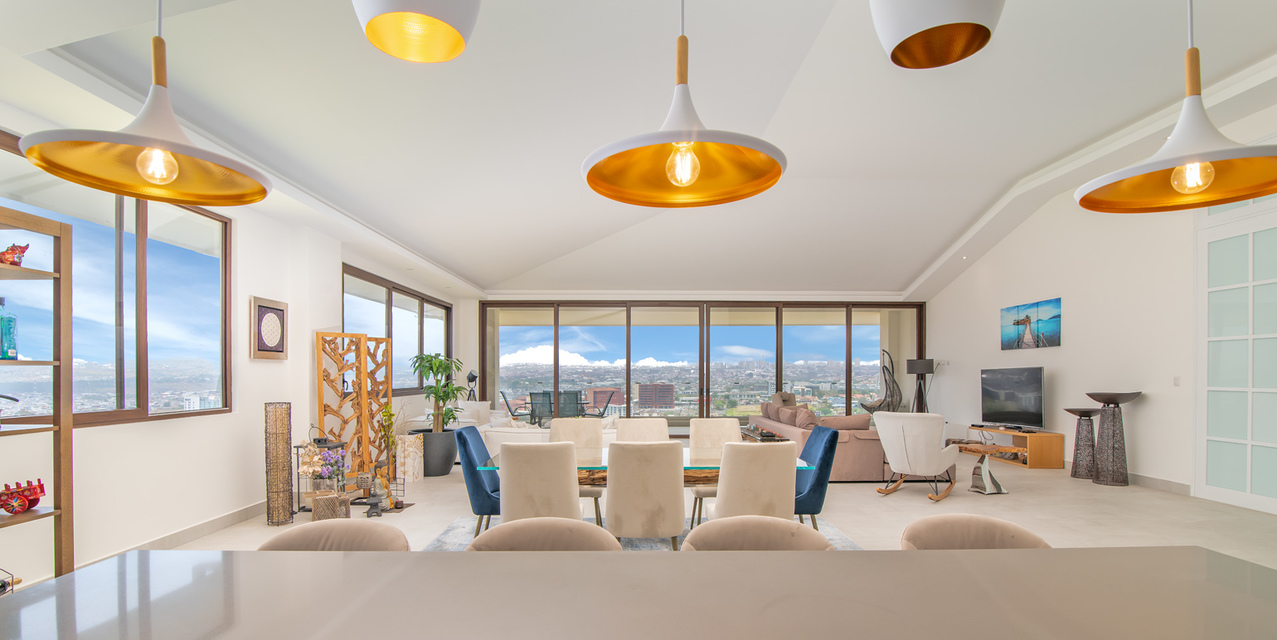 Investment: The Valley Views Penthouse in Cerro Alto — photo