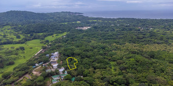 Highlands Cocoon Lot in La Esperanza, Nosara