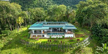 UNDER CONTRACT: Endless Vista Off-Grid Villa in Ojochal