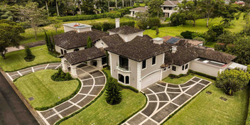 Monterán Silverland Estate