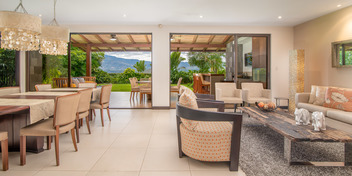 Los Reyes View Home