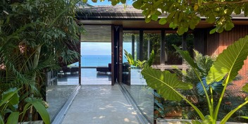 Luxury Ocean-View Villa and Guest House Playa Hermosa