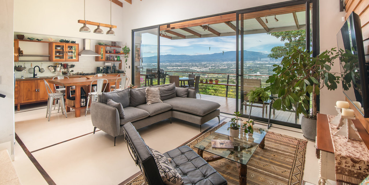 Esmerald Hills Compound in Piedades — photo