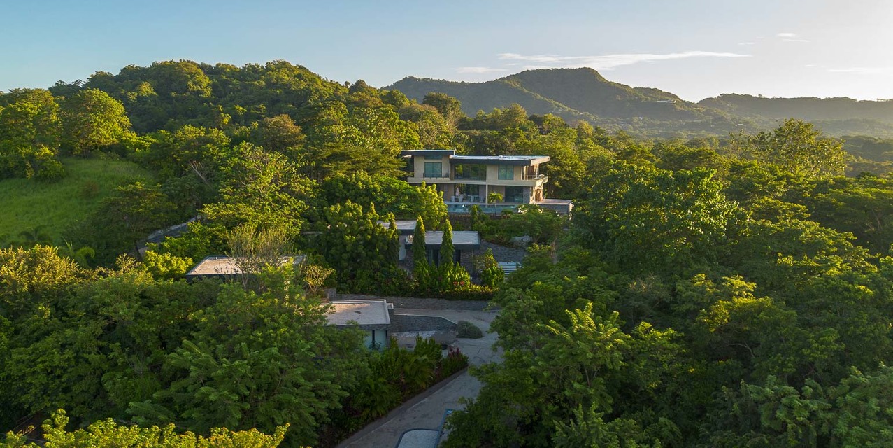 Dos Monitos, Luxury compound in Playa Grande — photo