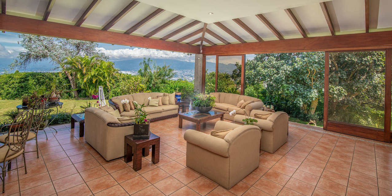 The Mountain House with Spectacular Views in San Antonio — photo