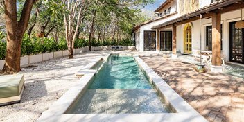 A Mediterranean-Inspired Sanctuary in Hacienda Pinilla