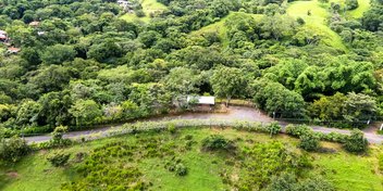 Farm with Fruit Trees in Esparza