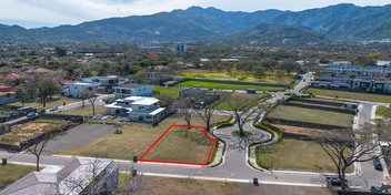 Latitud Lot in Lindora