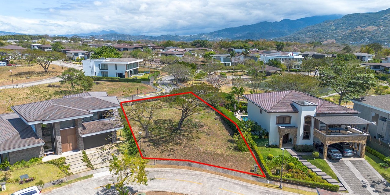 Parkview lot @ Hacienda Espinal — photo