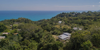 Elevated Oceanview Living in Montezuma’s Lush Hillside