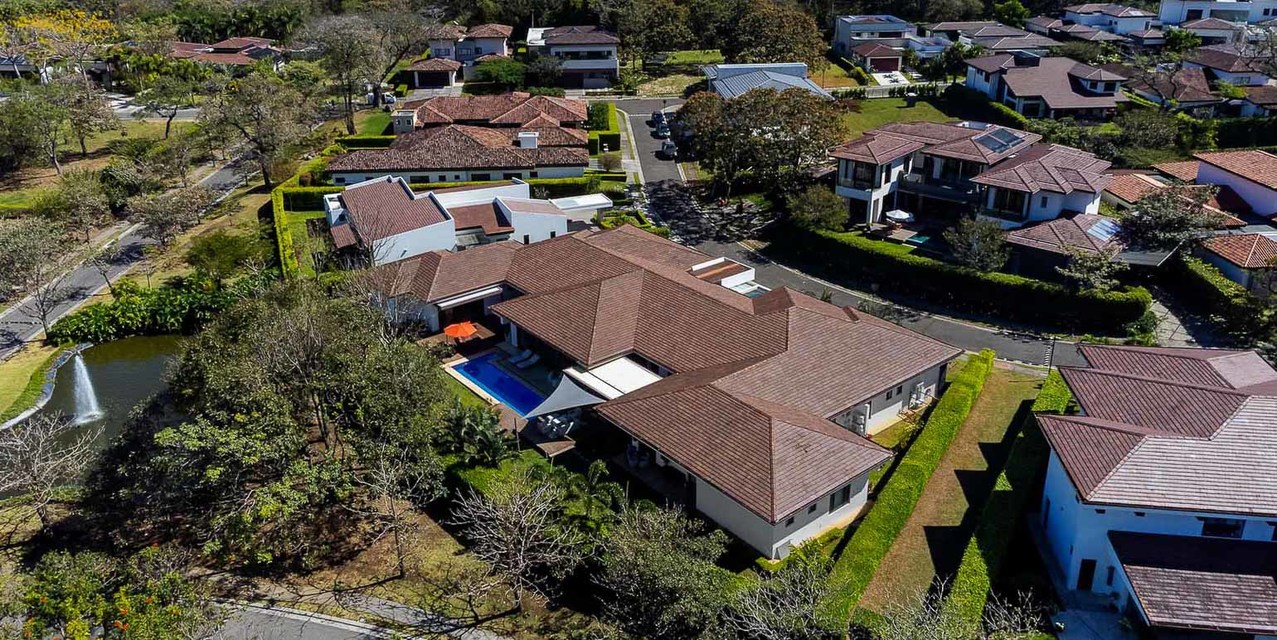 La Hacienda Cosmopolitan Single Level Home — photo