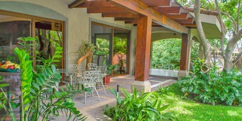 Smart Nature: Ciudad Colón Luxury Single-level