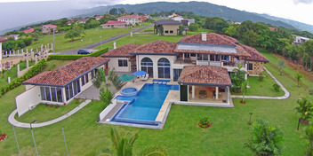 Los Reyes Gorgeous House