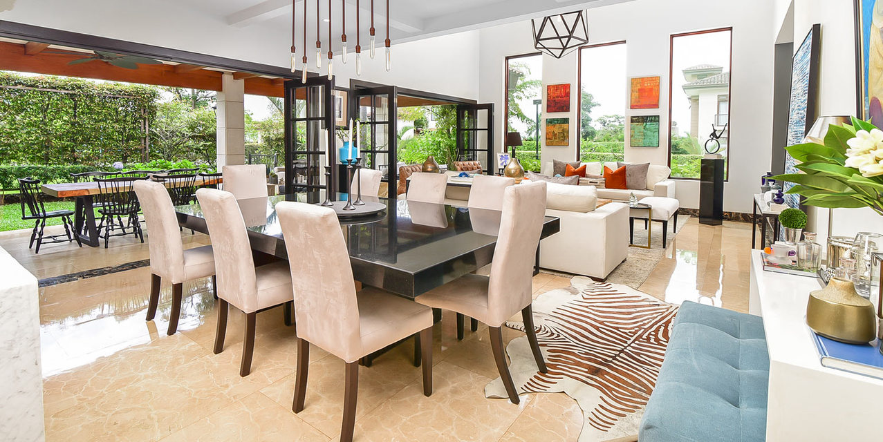 Santa Ana Marble-Detailed Home — photo