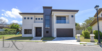 Brand New Home in Hacienda del Sol